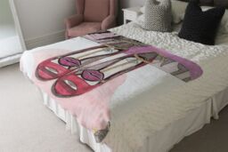 Benjamin Tate Design Lips Shoes Blanket in Natural - Size: 120 cm x 150 cm - thumbnail 3