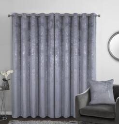 Smart Living Marble Effect Velvet Eyelet Curtains - Thermal Blackout - 2 Panels in Grey - Size: 117 cm width x 137 cm drop - thumbnail 2
