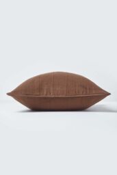 Homescapes Cotton Rajput Ribbed Cushion Cover in Chocolate - Size: 60 cm x 60 cm - thumbnail 2