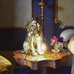 Madison & Mayfair Majestic Antique Gold Lion Table Lamp - thumbnail 3