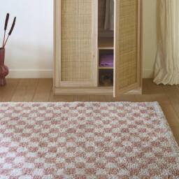 sweeek Old Pink & Cream Checkerboard Interior Rug - Size: 160 cm x 230 cm - thumbnail 6