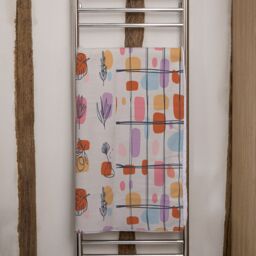Benjamin Tate Design Leaves & Flowers, Abstract shapes Designer Bath Towel in Yellow - thumbnail 2