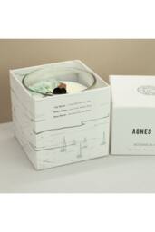 KDMD Agnes & Cat Botanical Soy Wax Candle Sea Salt & Moss 350g in White - thumbnail 4