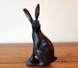 Inspirational Gifting Miniature Sitting Hare Garden Sculpture Cast Aluminium Ornament in Bronze - thumbnail 6