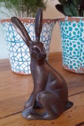 Inspirational Gifting Miniature Sitting Hare Garden Sculpture Cast Aluminium Ornament in Bronze