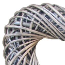 Red Hamper Wicker Heart Shaped Wreath in Grey - thumbnail 2