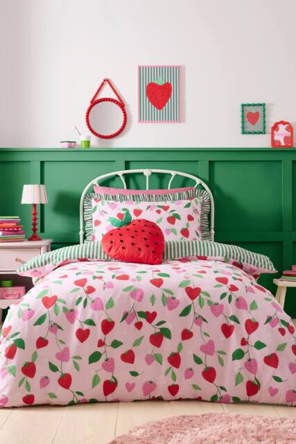 Bedlam 'Fun Strawberries' Easy Care Duvet Cover Set in Pink - Size: Single - image 1