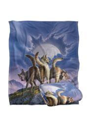 JQ Licensing Jlo Wolf Pack Moon Silky Touch Super Soft Throw Blanket 152 X 127 cm in White - thumbnail 2
