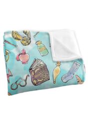 Warner Brothers Harry Potter Water Color Pattern Blanket 152 x 127 cm in White - thumbnail 3