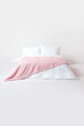 Homescapes Cotton Waffle Blanket Throw - Soft, Breathable & Skin-Friendly in Pink - Size: 280 cm x 230 cm - thumbnail 3