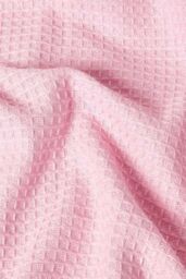 Homescapes Cotton Waffle Blanket Throw - Soft, Breathable & Skin-Friendly in Pink - Size: 280 cm x 230 cm - thumbnail 4