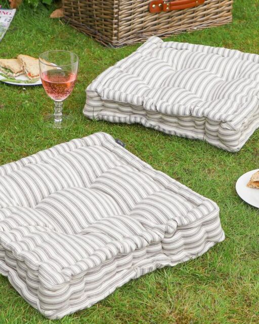 Dibor Set of 2 Grey Striped Box Outdoor Garden Chair Seat Pad Cushions L40cm x W40cm - Size: 40 cm x 40 cm