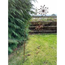 Poppyforge 3D Allium Garden Art - Bare Metal/Ready to Rust - W37 x H133 cm in Brown - thumbnail 4