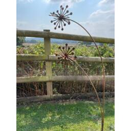 Poppyforge 3D Allium Garden Art - Bare Metal/Ready to Rust - W37 x H133 cm in Brown - thumbnail 3