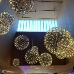 CGC Lighting 'Fawkes' Natural White Chrome 100cm XXXL Large Silver Firework / Starburst LED Pendant Light Chandelier in Metallic Silver - thumbnail 6