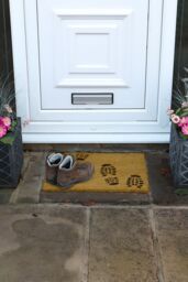 JVL Rubber Embossed PVC Backed Coir Doormat 40x60cm Foot Prints in Natural - Size: 40 cm x 60 cm - thumbnail 2