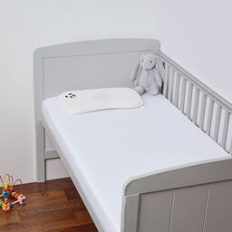 Panda London 100% Bamboo Fitted Sheet - Cot & Cotbed (2-Pack) in White - Size: Junior - thumbnail 2