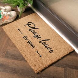Artsy Mats Please leave by 9pm Doormat (60 x 40cm) in Brown - Size: 40 cm x 60 cm - thumbnail 2