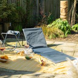 Harbour Housewares Folding Beach Loungers Pack of 2 in Green - thumbnail 4