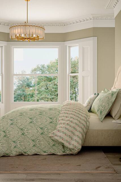 V&A 'Lerena' Cotton Duvet Cover Set in Green - Size: Super King - image 1