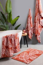 Fusion 'Matteo' Luxury 100% Cotton Leaf Motif Jacquard Towel in Terracotta - thumbnail 3