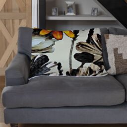 Benjamin Tate Design Orange Flower Print Blanket in Natural - Size: 120 cm x 150 cm - thumbnail 2