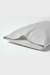 Homescapes Egyptian Cotton Housewife Pillowcase 200 TC, Standard Size in Silver - thumbnail 3
