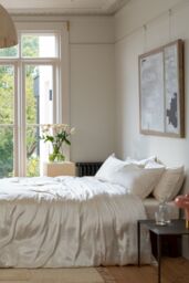 Soak&Sleep Ivory Pure Mulberry Silk 30cm Fitted Sheet - Size: Super King Fitted