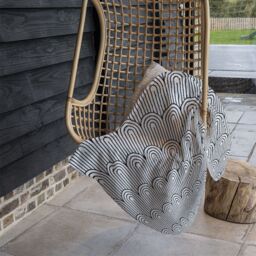 Benjamin Tate Design Geometric Curves Blanket in Natural - Size: 120 cm x 150 cm - thumbnail 4