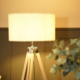 ValueLights Clipper Light Wood Tripod Floor Lamp Light with Boucle Shade in Cream - Size: 18 inches - thumbnail 4