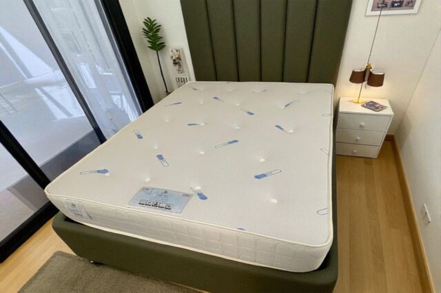 Knight Sleep Coolmax Gel Memory Spring Mattress With Edge Support in White - Size: Super King - image 1