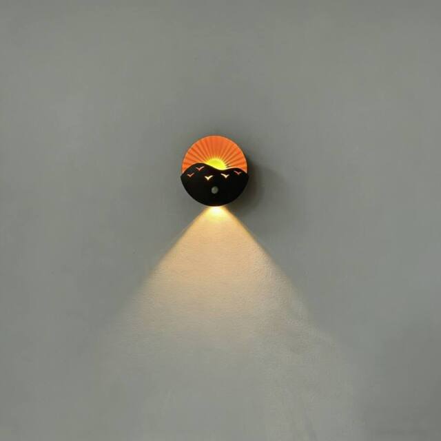 Obasyhig Rechargeable Motion Sensor Creative Wall Spotlight - image 1