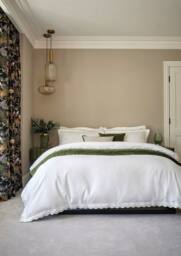CHRISTY Scallop Edge Cotton Sateen Oxford Pillowcases in Green - thumbnail 4