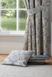 Dreams & Drapes 'Averie' Filled 100% Cotton Cushion With Delicate Floral Print in Blue - Size: 43 cm x 43 cm - thumbnail 3