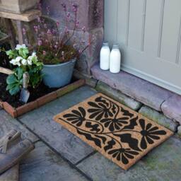 Artsy Mats Black Quirky Floral Pattern Coir Doormat (60 x 40cm) in Brown - Size: 40 cm x 60 cm - thumbnail 3