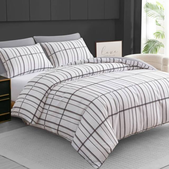 Grace Premium Microfiber Reversible Double Duvet Set Ultrasoft Bedding in White - Size: Single - image 1
