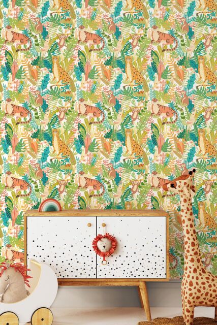 Hoopla Walls Animal Kingdom 10m Matt Wallpaper in Green - image 1