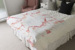 Benjamin Tate Design Pink Marble Blanket in Natural - Size: 120 cm x 150 cm - thumbnail 3