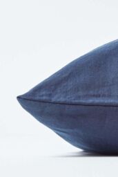 Homescapes Linen V Shaped Pillowcase in Navy - thumbnail 2