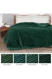 Dyzi Supersoft Ribbed Fleece Throw Blanket for Couch & Bed - Cozy Jacquard Home Blanket in Dark Green - Size: 150 cm x 200 cm - thumbnail 2