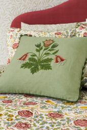 Morris & Co 'Rose' Cotton Cushion in Green - Size: 45 cm x 45 cm - thumbnail 2