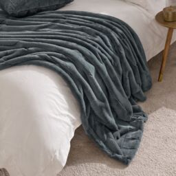 Paoletti Empress Alaskan Faux Fur Throw in Charcoal - Size: 130 cm x 180 cm - thumbnail 1