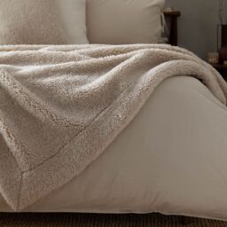 Yard Olann Faux Shearling Throw in Natural - Size: 130 cm x 180 cm - thumbnail 1
