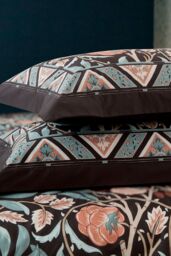 Morris & Co 'Olive & Rose' Cotton Duvet Cover Set in Indigo - Size: King - thumbnail 5