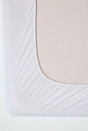 Homescapes Waterproof Terry Towelling Mattress Protector in White - Size: Double - thumbnail 2