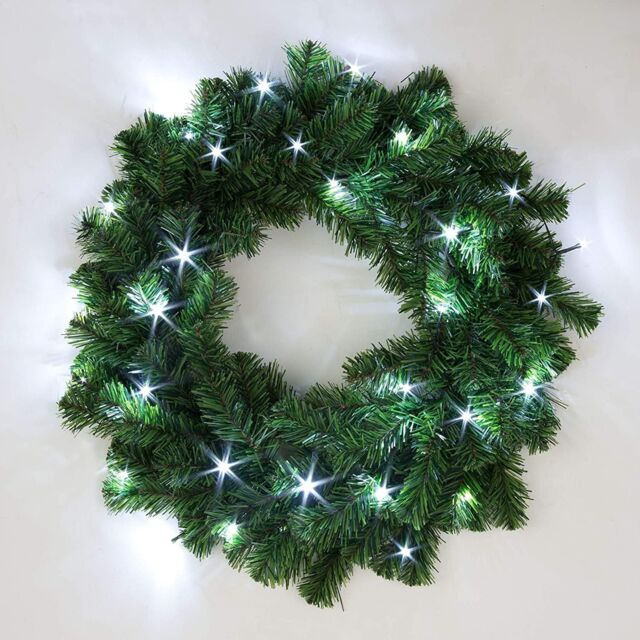 Shatchi 55cm Prelit Alaskan Pine Green Christmas Wreath - image 1