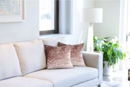 New Edge Blinds Crushed Velvet Cushion Cover in Pink - Size: 43 cm x 43 cm - thumbnail 2