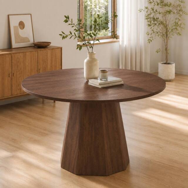 ModernLuxe Round dining table 120x120cm for 4-6 people with wood design in Walnut - Size: 120x120 cm - image 1