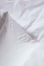 Homescapes Waterproof Pillow Protectors King Size, Pack of 4 in White - thumbnail 6