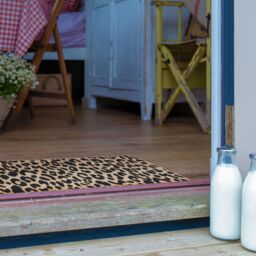 Artsy Mats Leopard Print Patio Doormat in Beige - Size: 40 cm x 120 cm - thumbnail 3